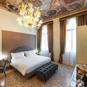 Hotel Doni