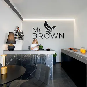 Mr Brown And 3* Rome